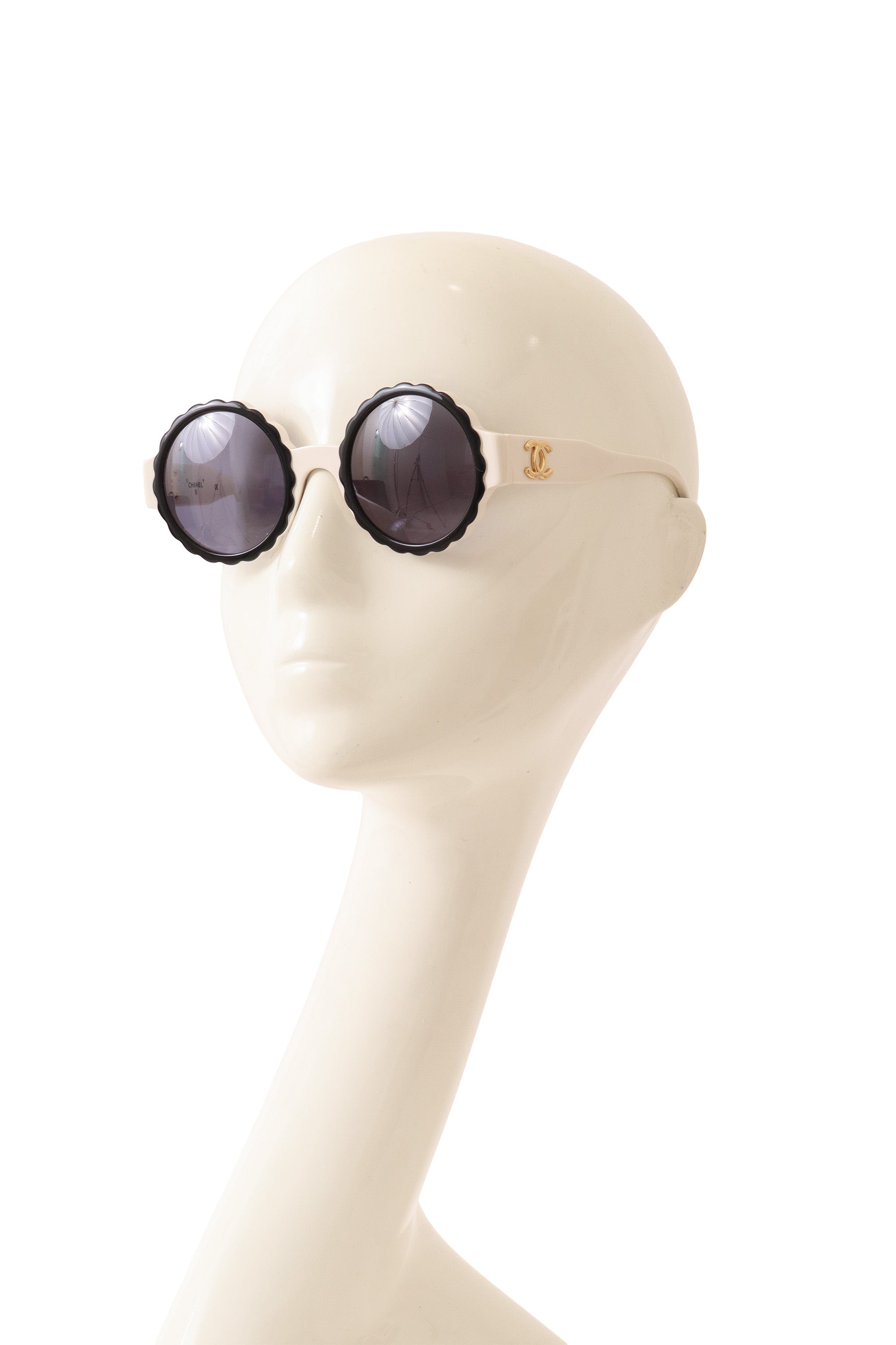 Bella Women's Sunglasses | Vintage Round Frame, Grey Tinted Lenses - 5