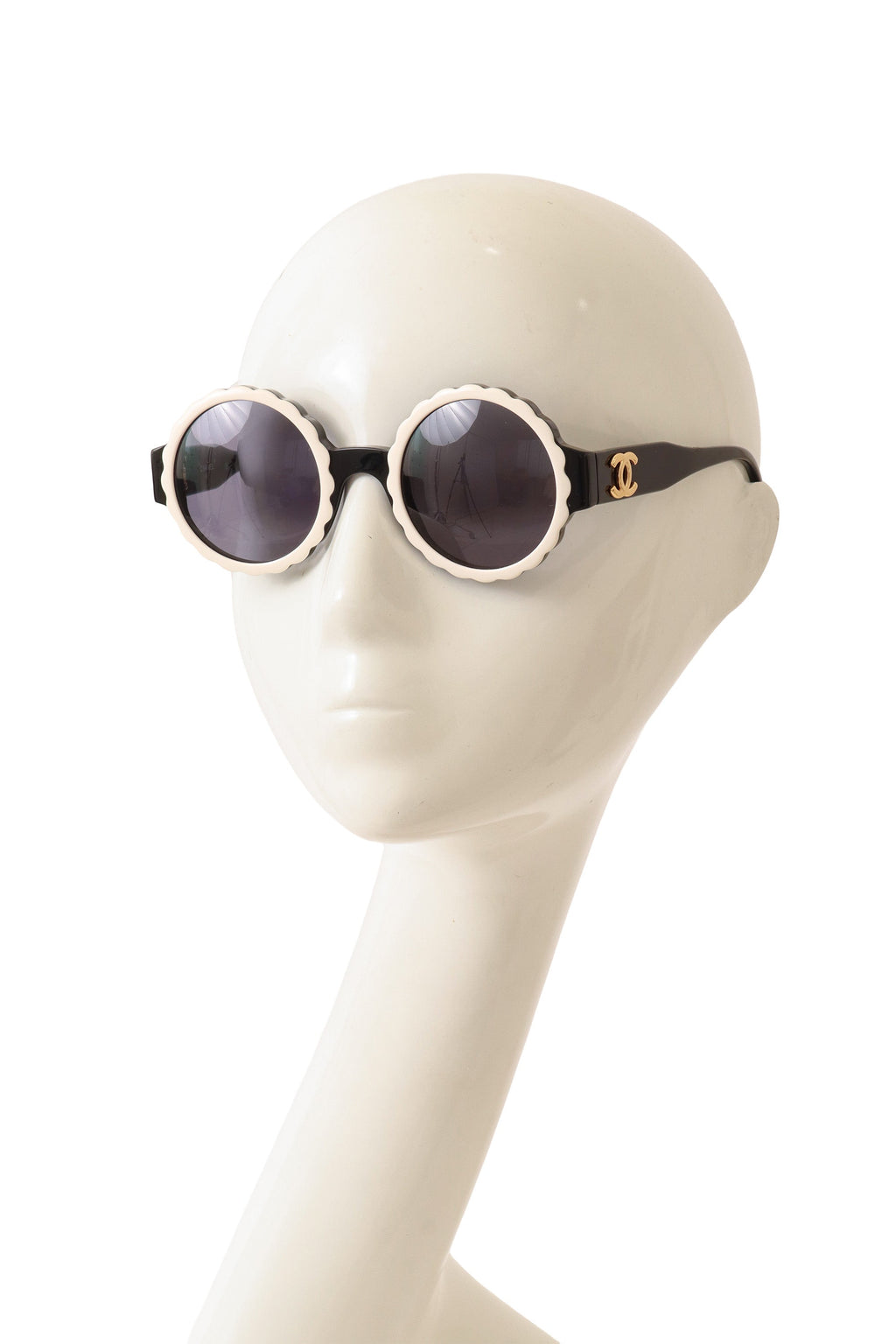 Bella Women's Sunglasses | Vintage Round Scalloped Frame, Grey Tinted Lenses - 3
