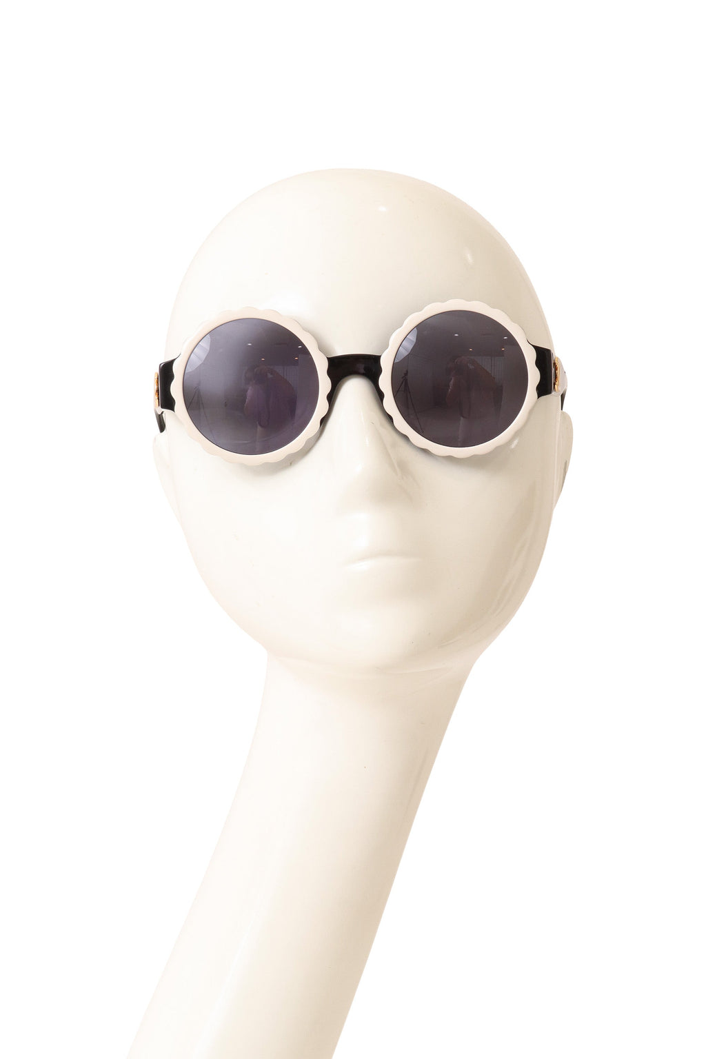 Bella Women's Sunglasses | Vintage Round Scalloped Frame, Grey Tinted Lenses - 4